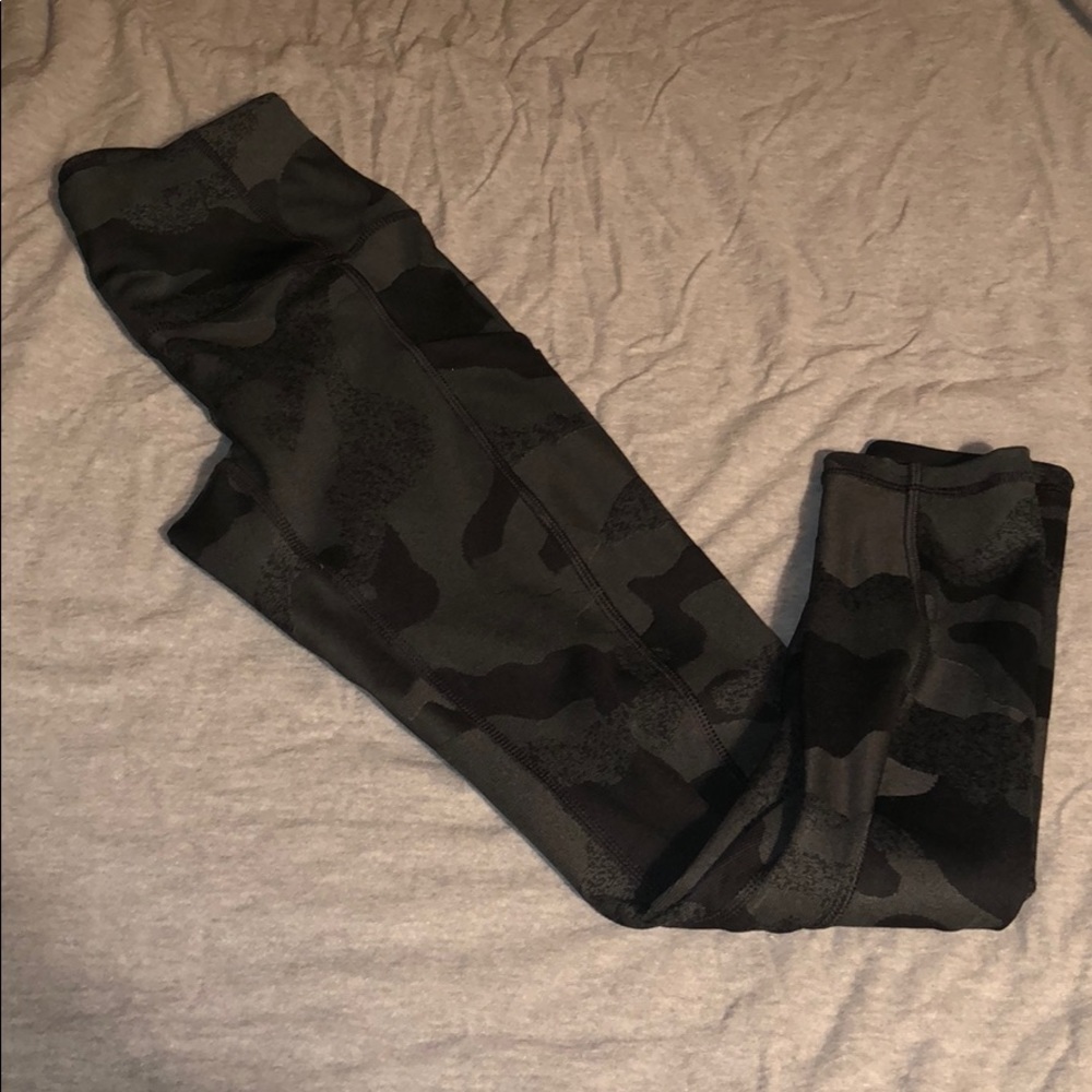 Black camo North Face leggings